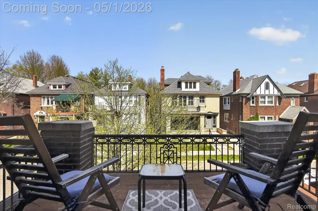 925 Nottingham Road Grosse Pointe Park City MI 48230