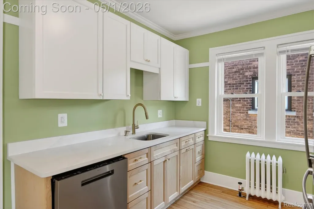 925 Nottingham Road Grosse Pointe Park City MI 48230