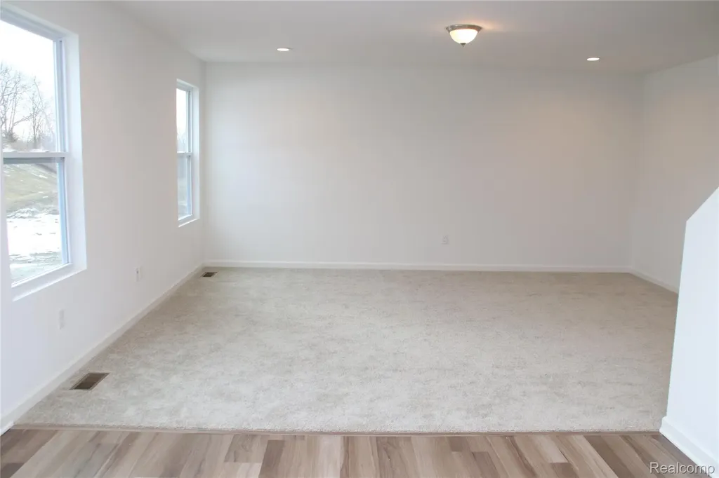 6007 Huron River Lane Ypsilanti Charter Township MI 48197