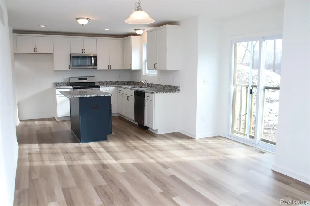 6007 Huron River Lane Ypsilanti Charter Township MI 48197