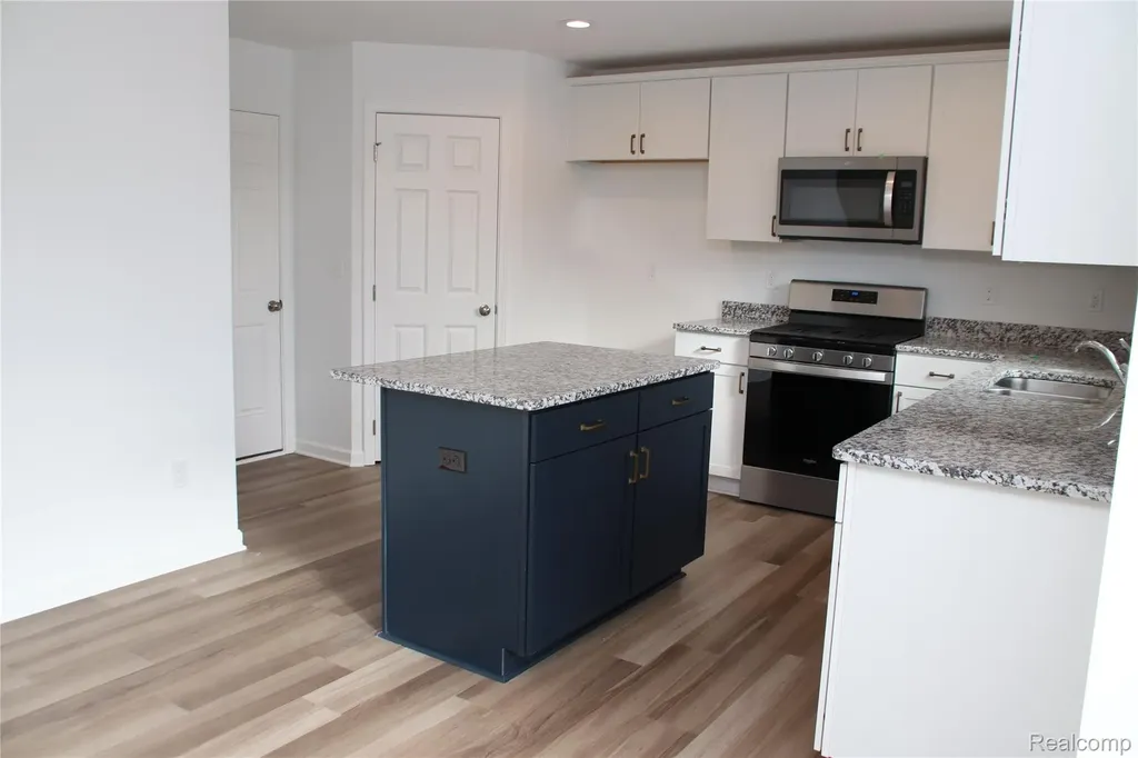 6007 Huron River Lane Ypsilanti Charter Township MI 48197