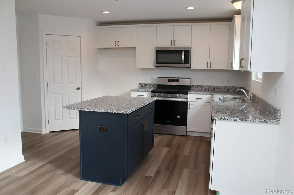 6007 Huron River Lane Ypsilanti Charter Township MI 48197