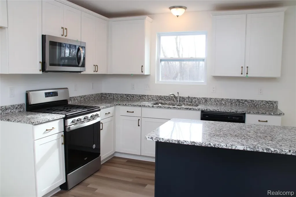 6007 Huron River Lane Ypsilanti Charter Township MI 48197