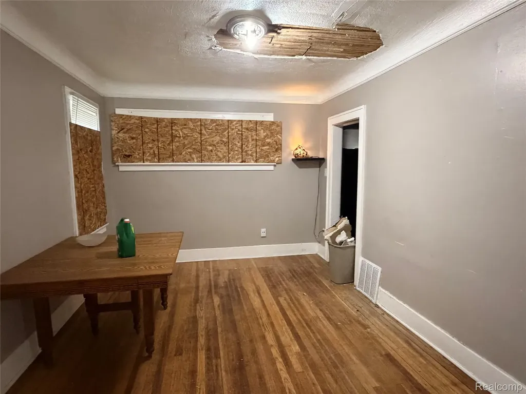 13120 Birwood Street Detroit City MI 48238