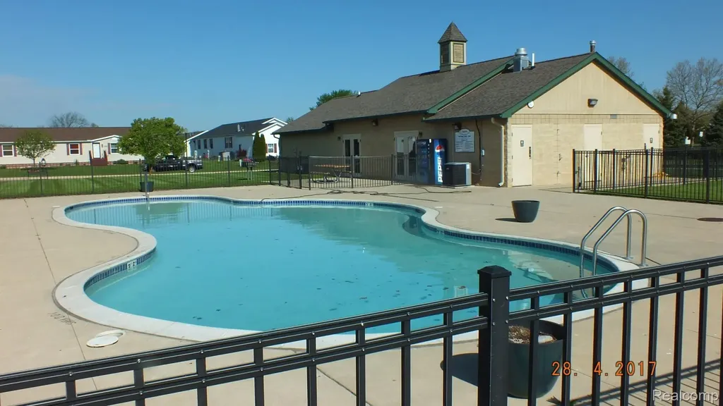 955 Cameron Circle Raisinville Township MI 48161