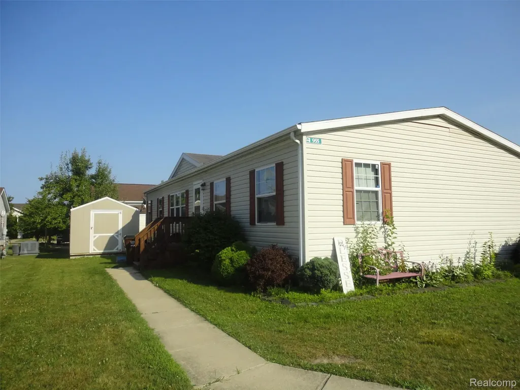 955 Cameron Circle Raisinville Township MI 48161