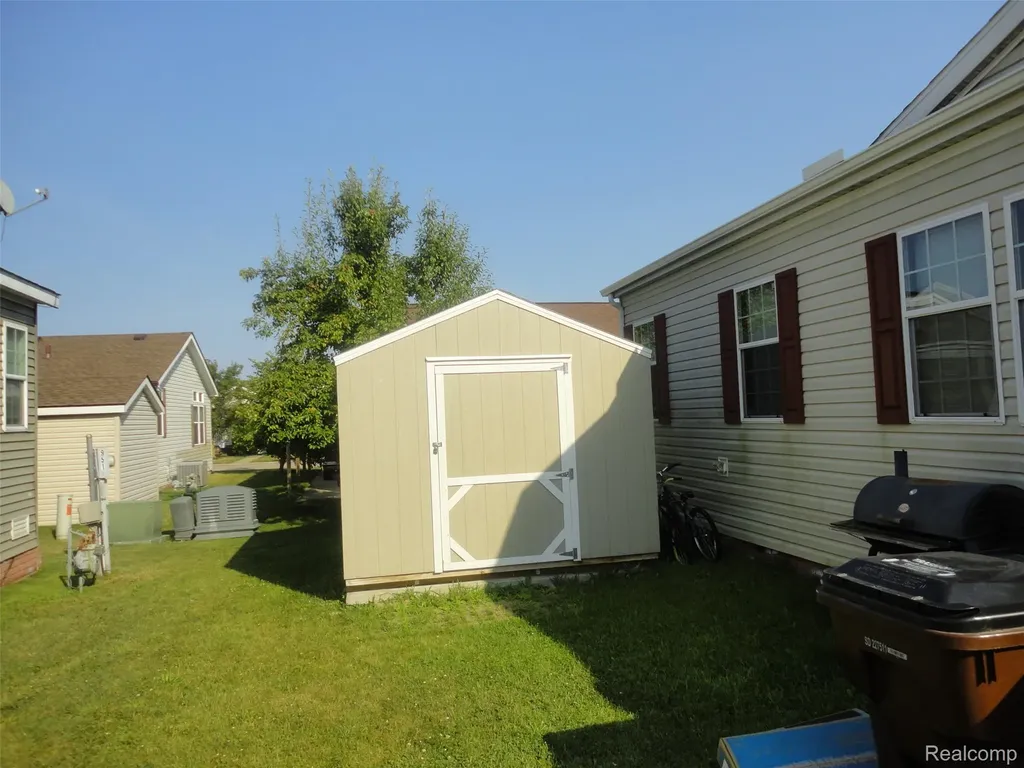 955 Cameron Circle Raisinville Township MI 48161