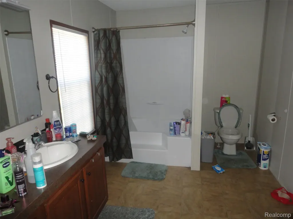 955 Cameron Circle Raisinville Township MI 48161
