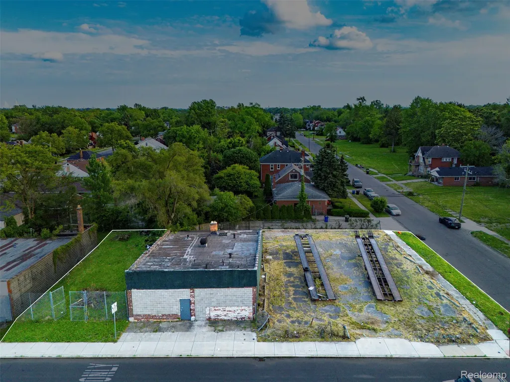 12735 W Chicago Street Detroit City MI 48228