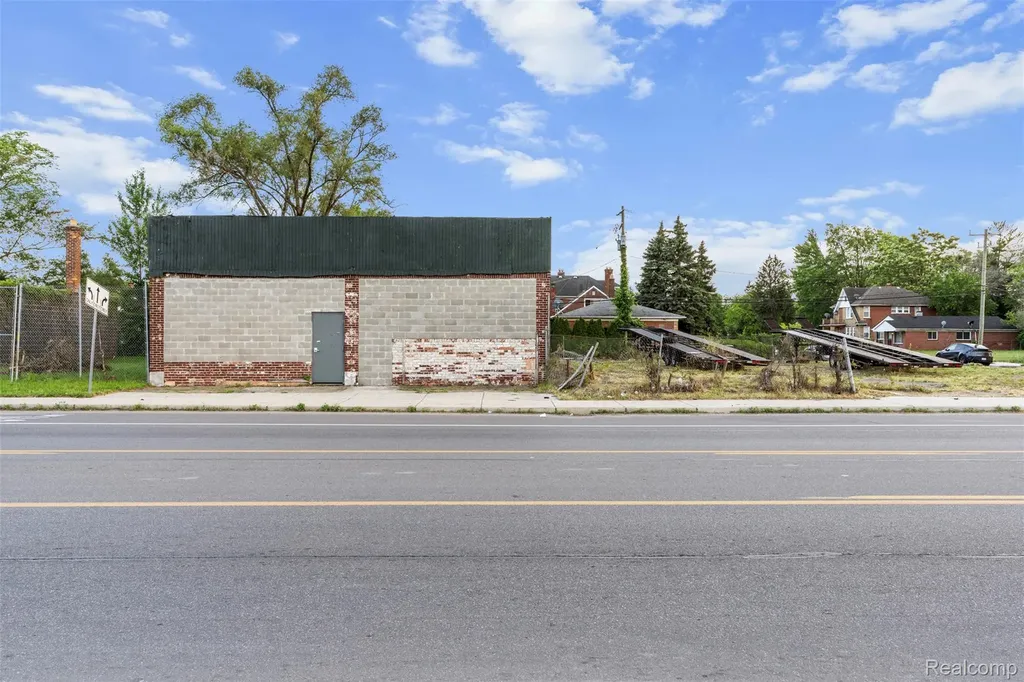 12735 W Chicago Street Detroit City MI 48228