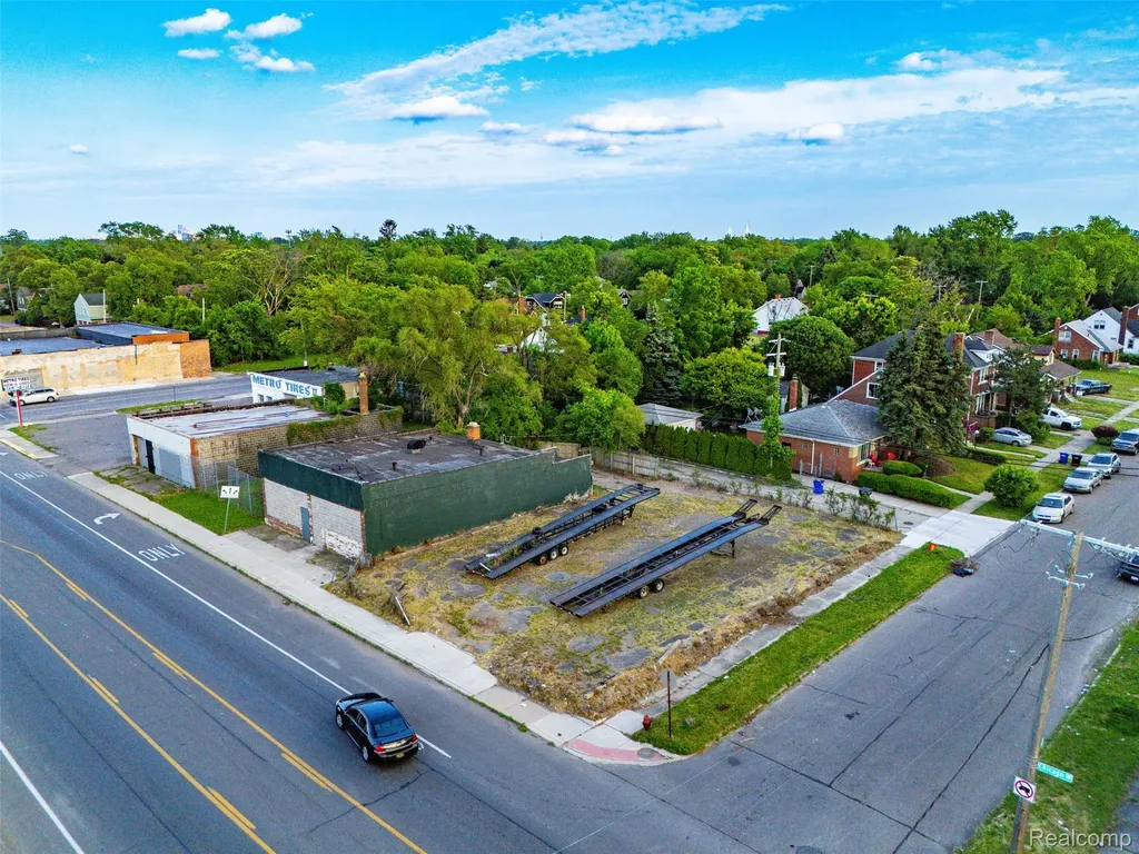 12735 W Chicago Street Detroit City MI 48228