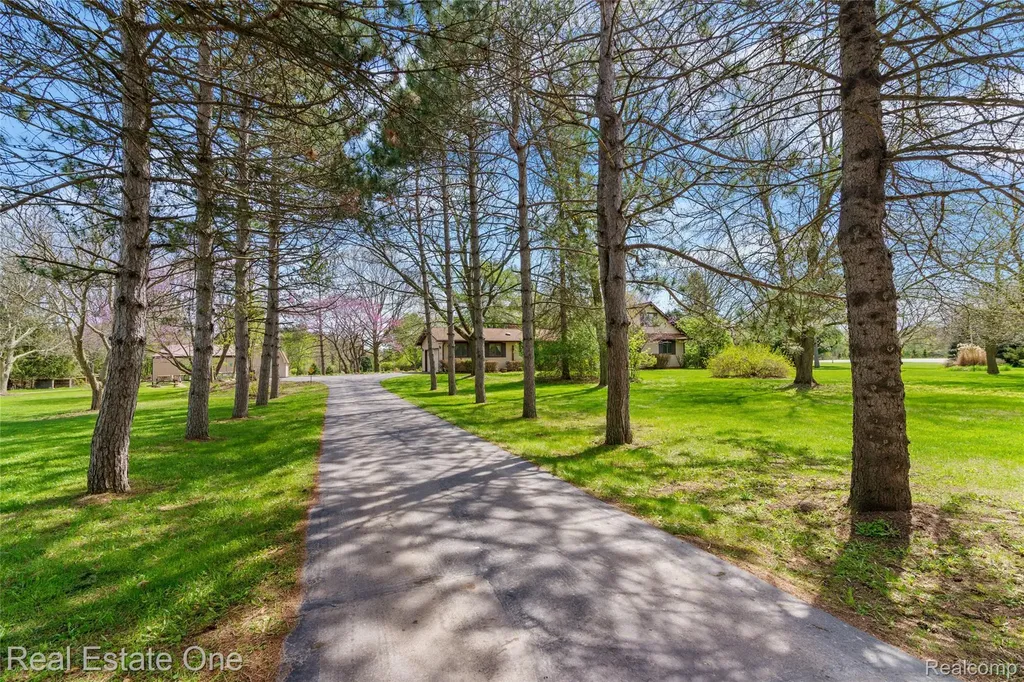 9050 Earhart Road Northfield Township MI 48178