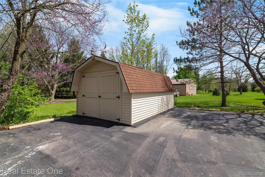 9050 Earhart Road Northfield Township MI 48178