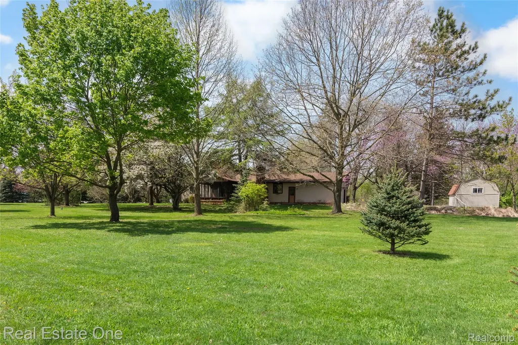 9050 Earhart Road Northfield Township MI 48178