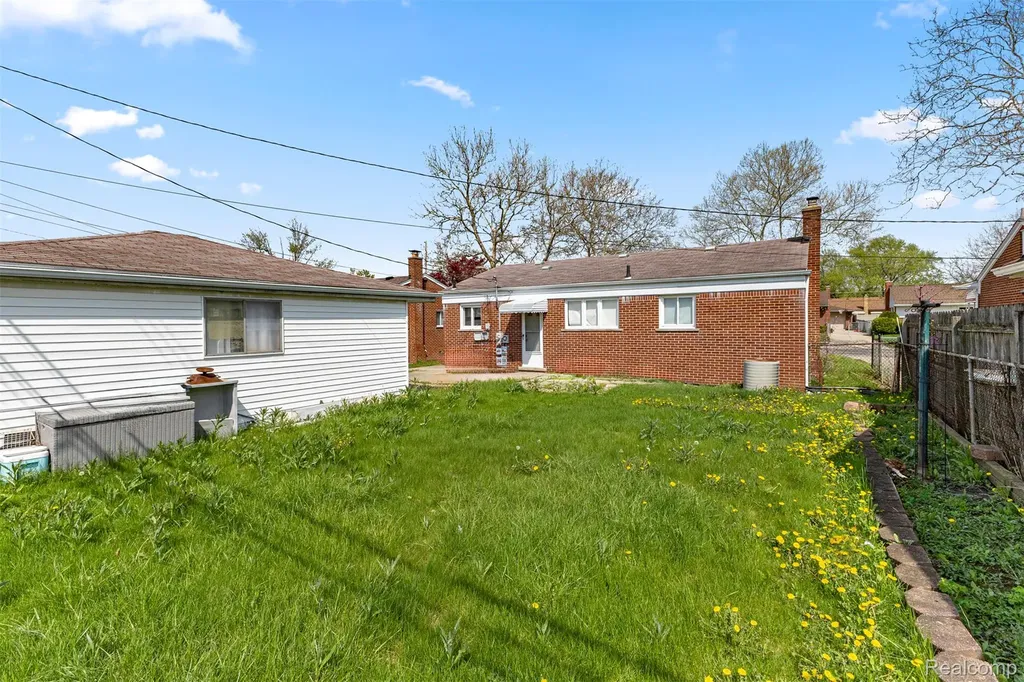 5755 Plainfield Street Dearborn Heights City MI 48127