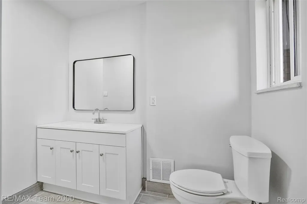 23611 Aviva Street Clinton Charter Township MI 48035