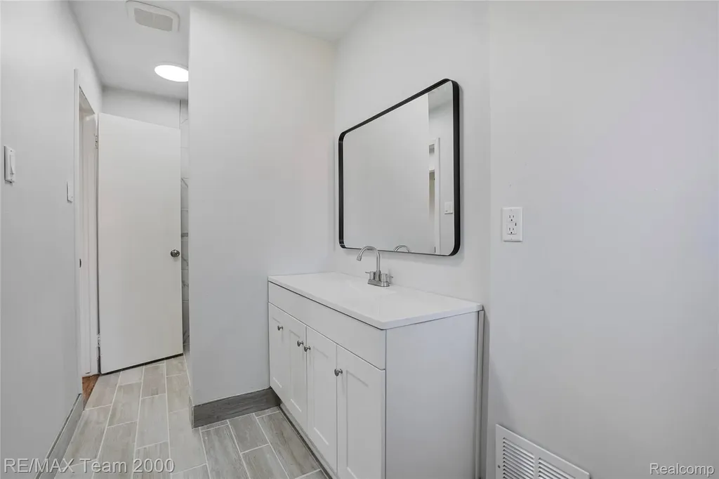 23611 Aviva Street Clinton Charter Township MI 48035