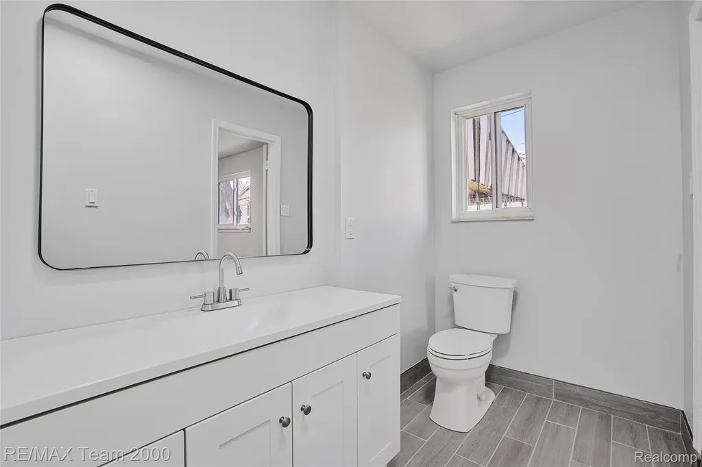 23611 Aviva Street Clinton Charter Township MI 48035