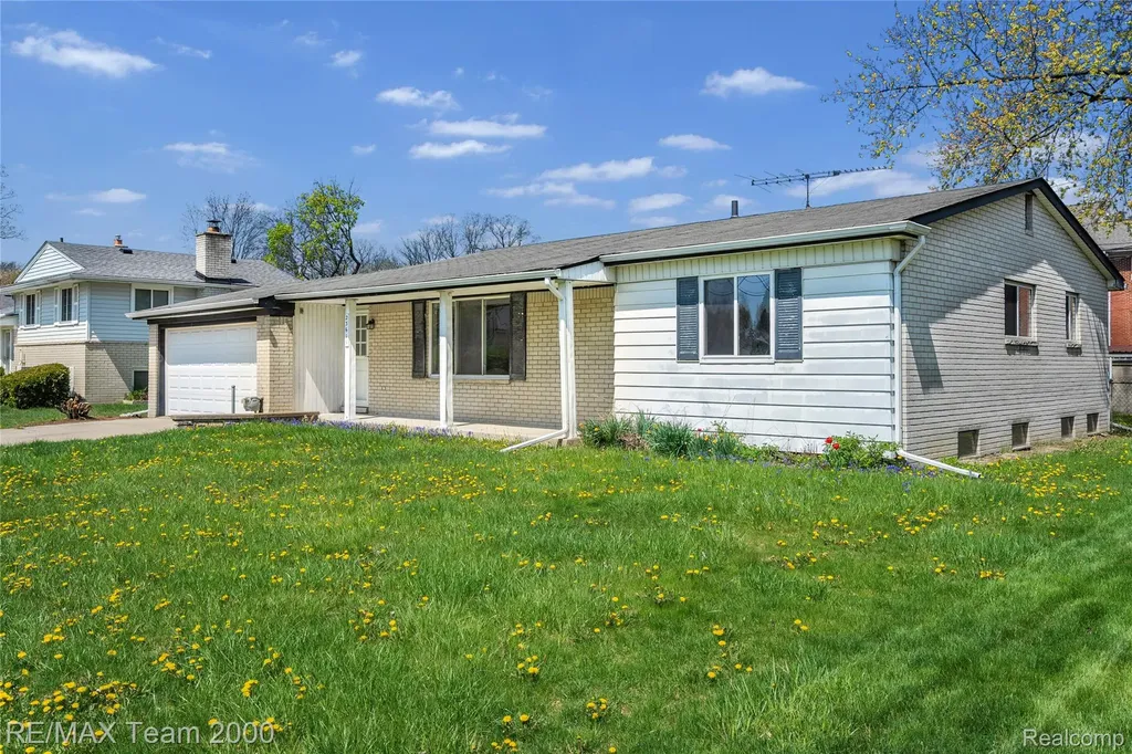 23611 Aviva Street Clinton Charter Township MI 48035