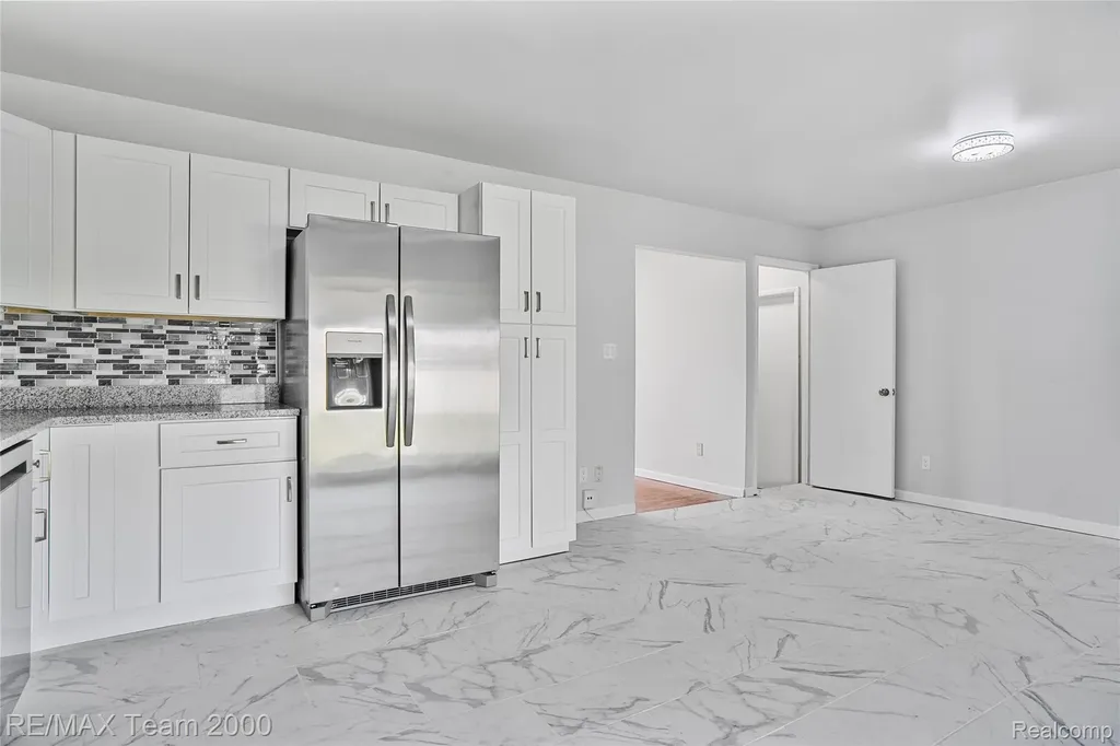 23611 Aviva Street Clinton Charter Township MI 48035