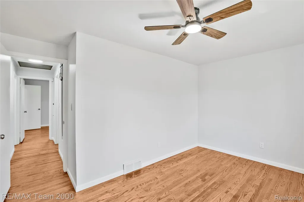 23611 Aviva Street Clinton Charter Township MI 48035