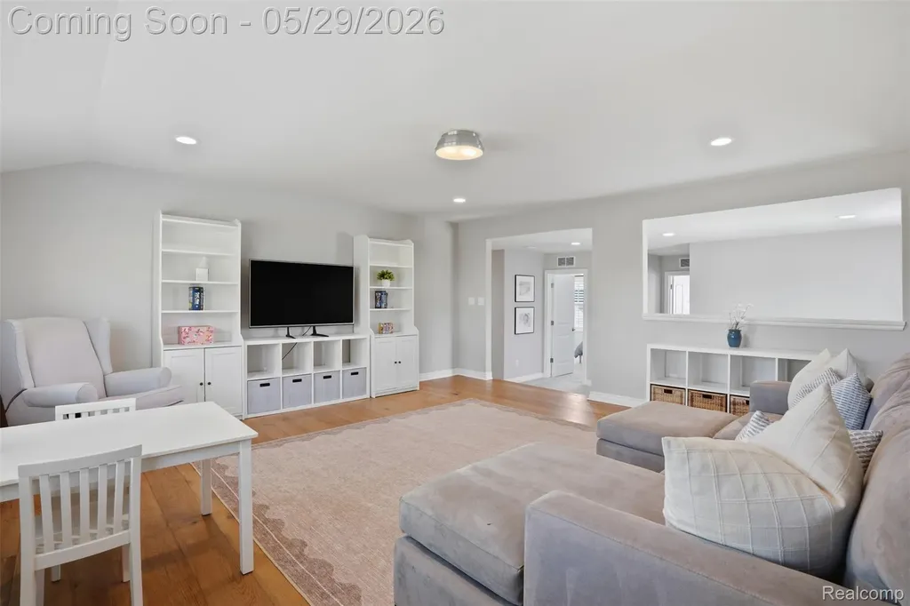 51572 Wales Court Lyon Charter Township MI 48178