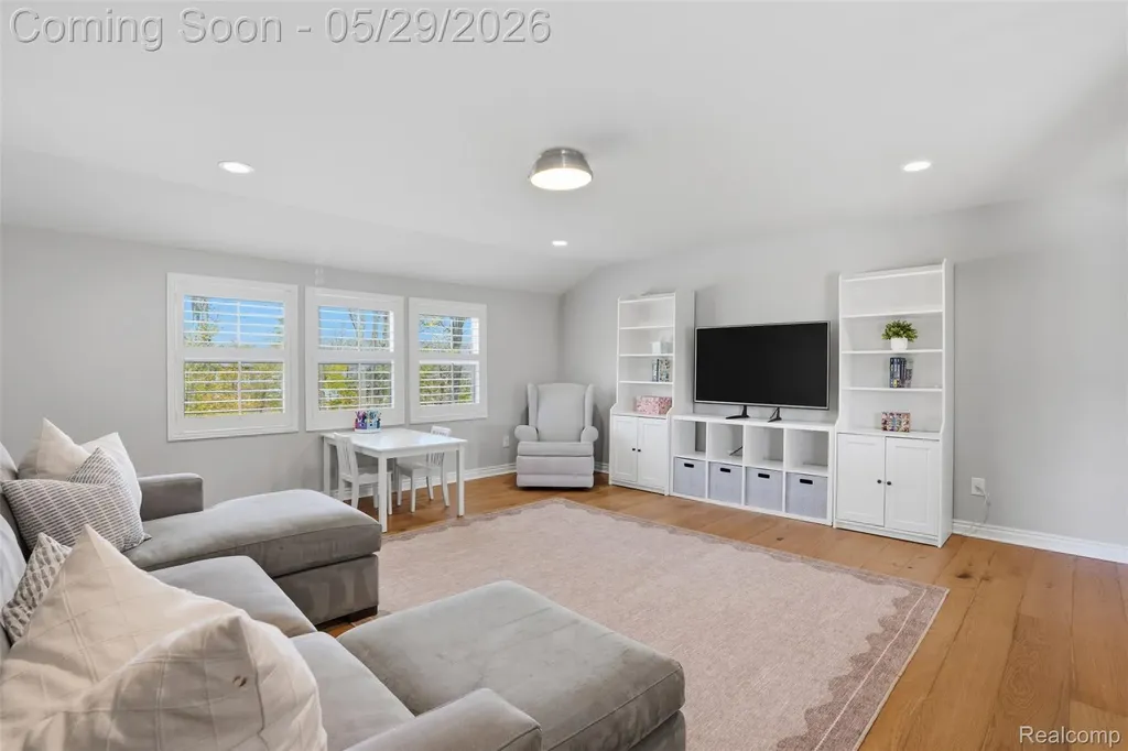 51572 Wales Court Lyon Charter Township MI 48178