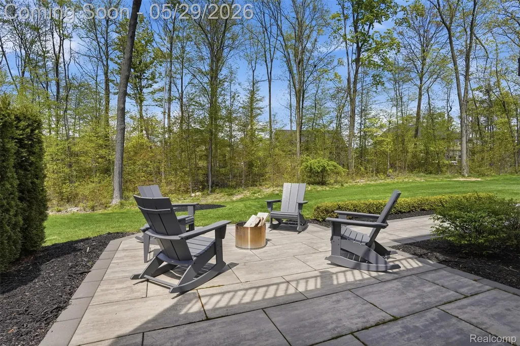 51572 Wales Court Lyon Charter Township MI 48178