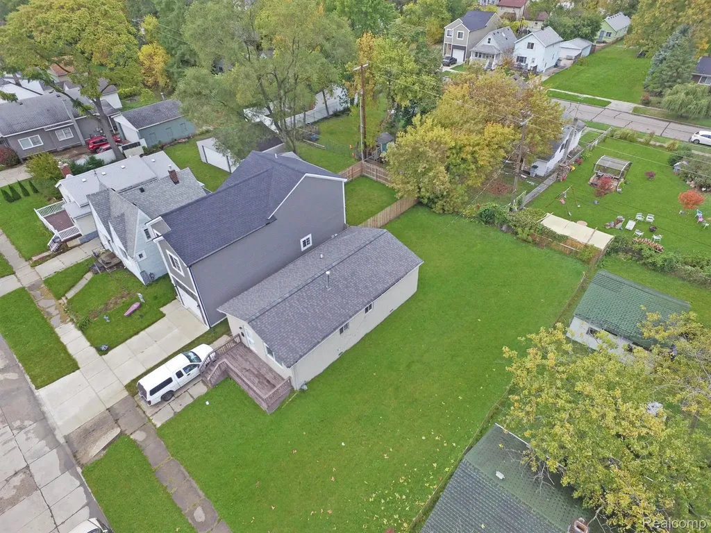 000 W Muir Hazel Park City MI 48030