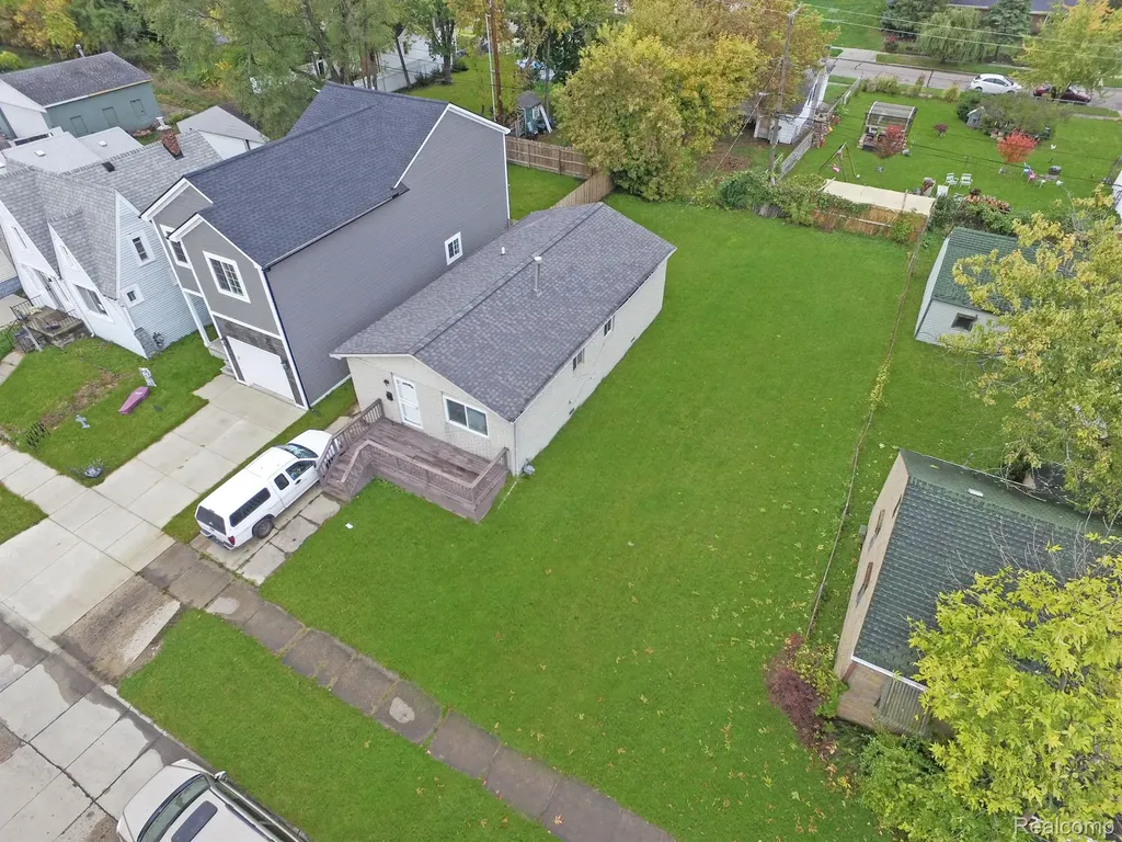 000 W Muir Hazel Park City MI 48030