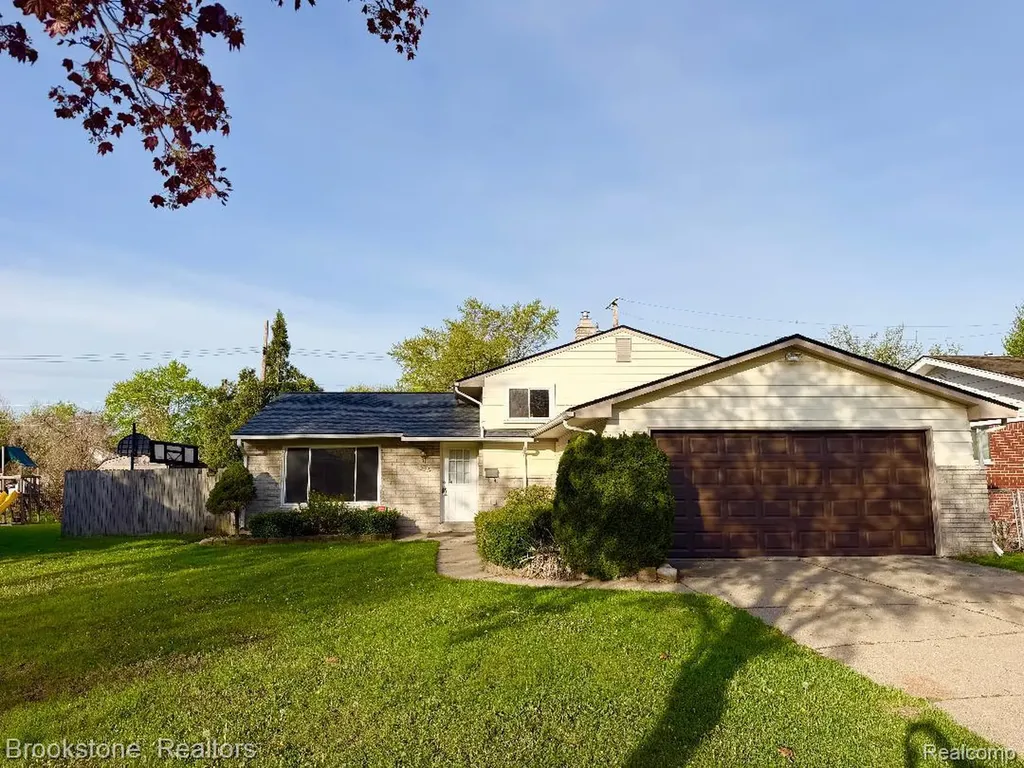 8912 Ardel Drive Sterling Heights City MI 48314