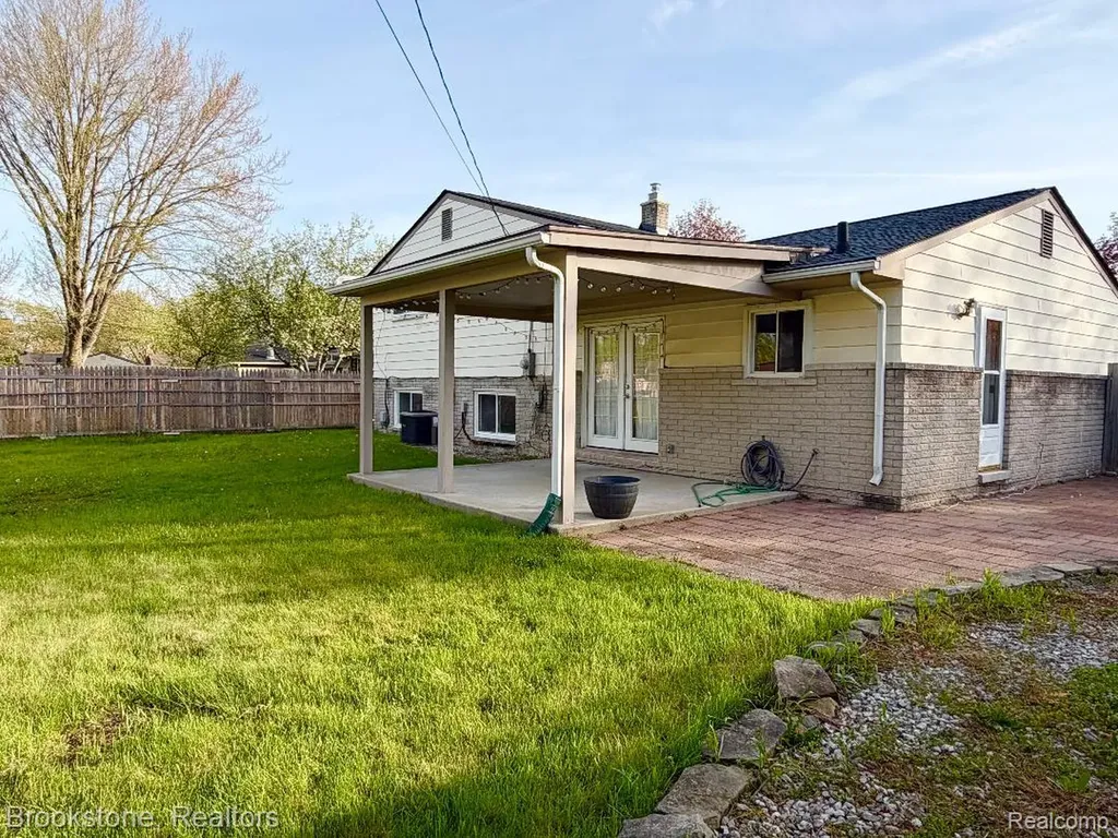 8912 Ardel Drive Sterling Heights City MI 48314