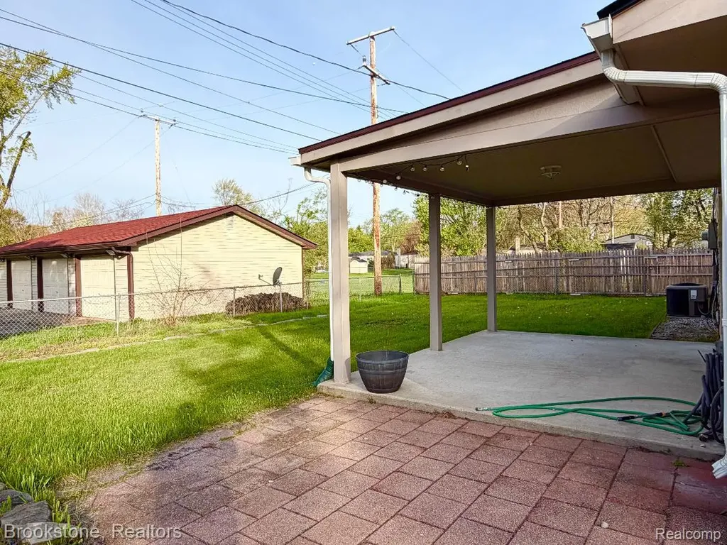 8912 Ardel Drive Sterling Heights City MI 48314