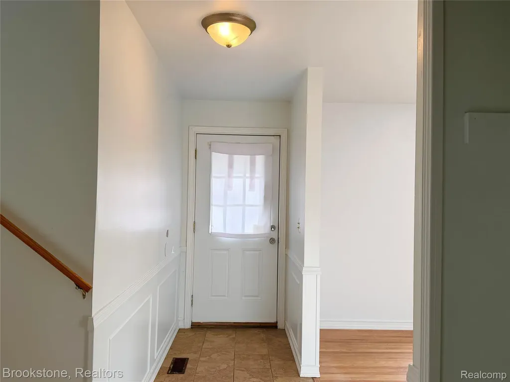 8912 Ardel Drive Sterling Heights City MI 48314