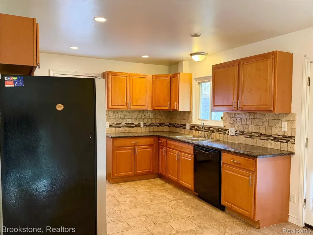 8912 Ardel Drive Sterling Heights City MI 48314