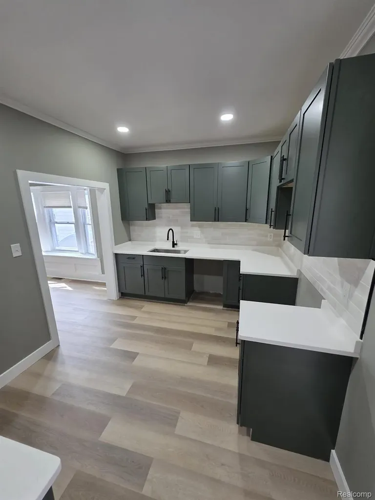 2144 4th Street Trenton City MI 48183