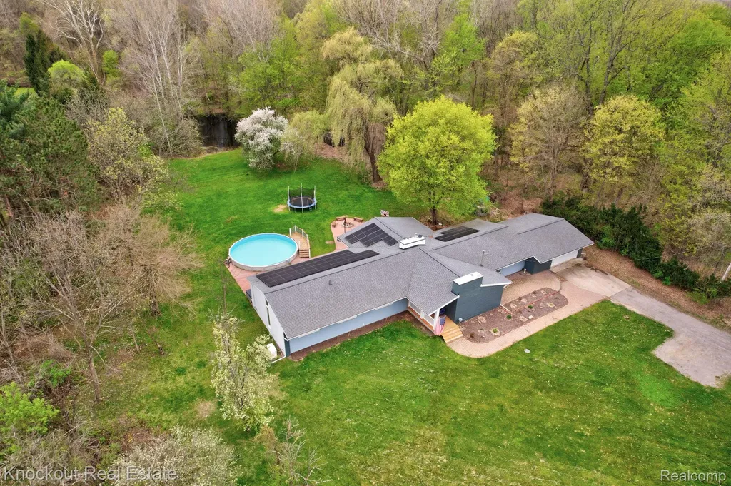 12452 Canada Road Birch Run Township MI 48415