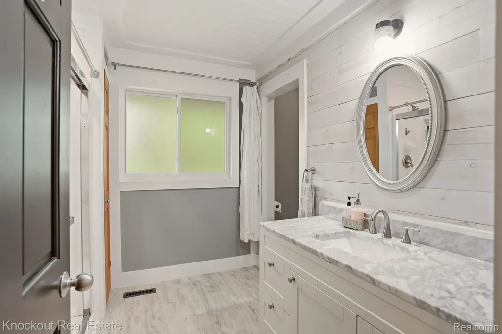 12452 Canada Road Birch Run Township MI 48415