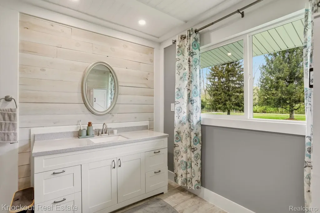 12452 Canada Road Birch Run Township MI 48415