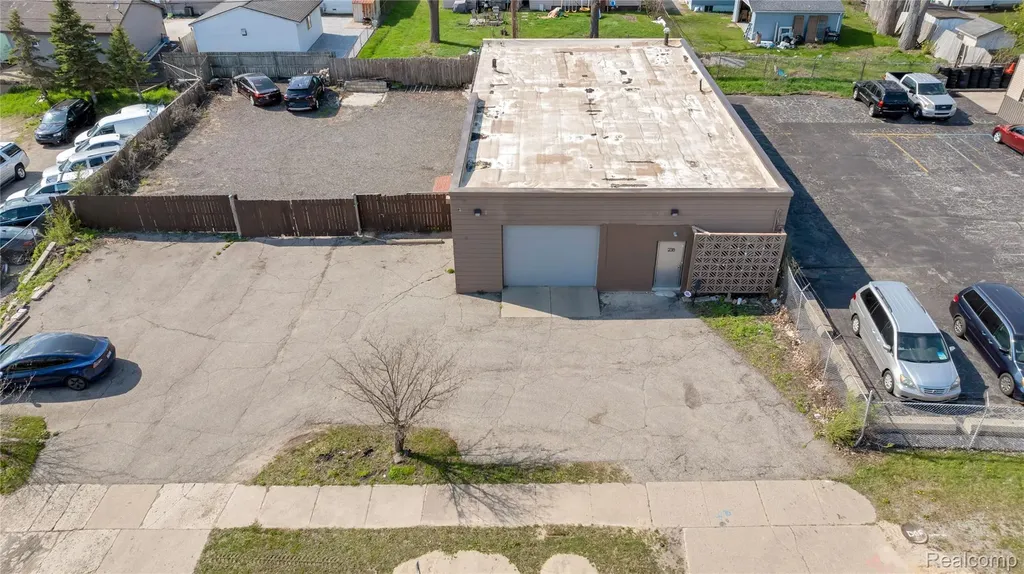238 W Montcalm Street Pontiac City MI 48342