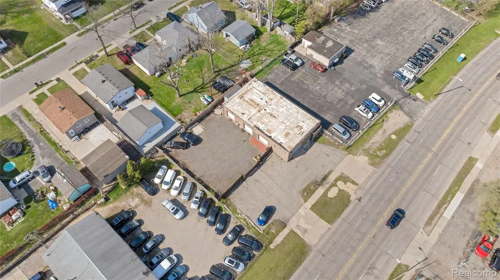 238 W Montcalm Street Pontiac City MI 48342