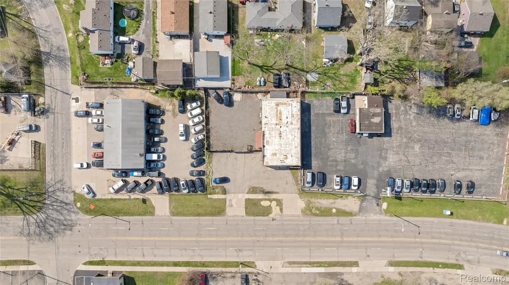 238 W Montcalm Street Pontiac City MI 48342