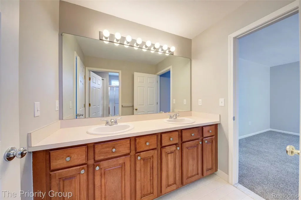 6083 Village Court Independence Charter Township MI 48346