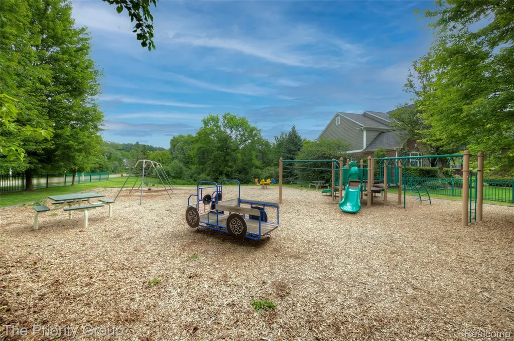 6083 Village Court Independence Charter Township MI 48346
