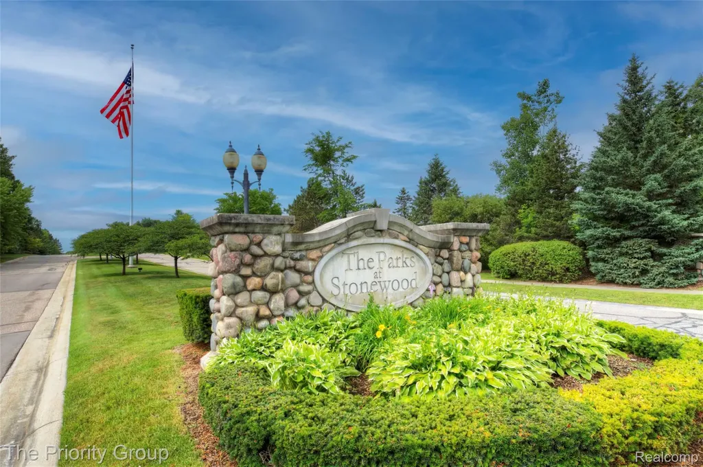 6083 Village Court Independence Charter Township MI 48346
