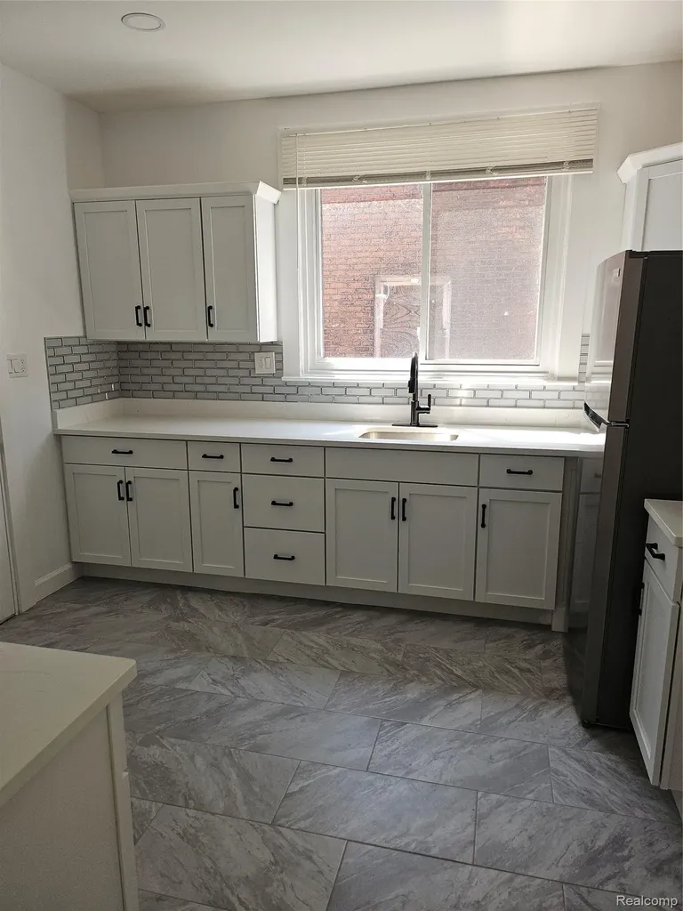 4081 Montgomery Street Detroit City MI 48204