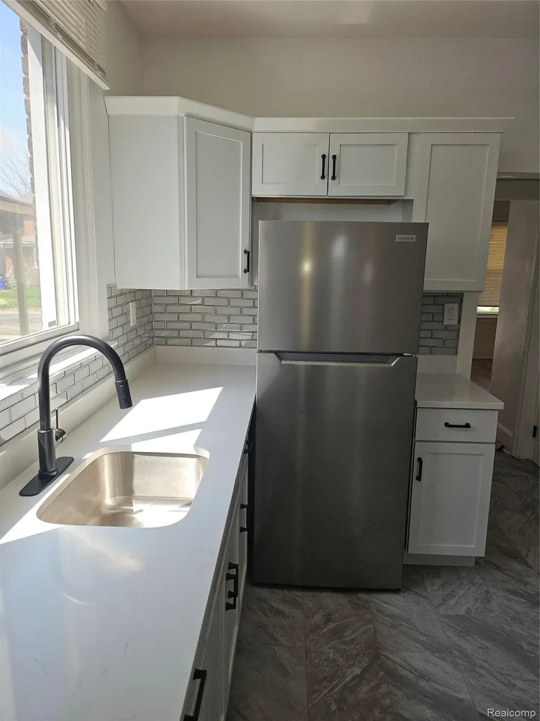 4081 Montgomery Street Detroit City MI 48204