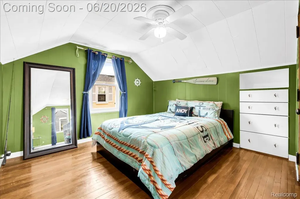 1009 Harvard Road Berkley City MI 48072