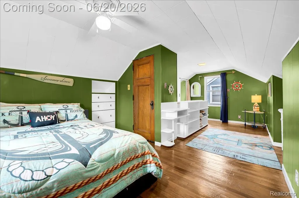 1009 Harvard Road Berkley City MI 48072