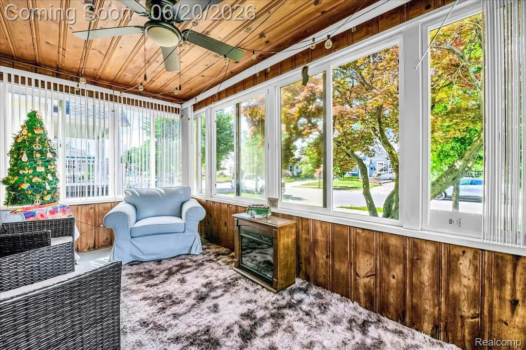 1009 Harvard Road Berkley City MI 48072